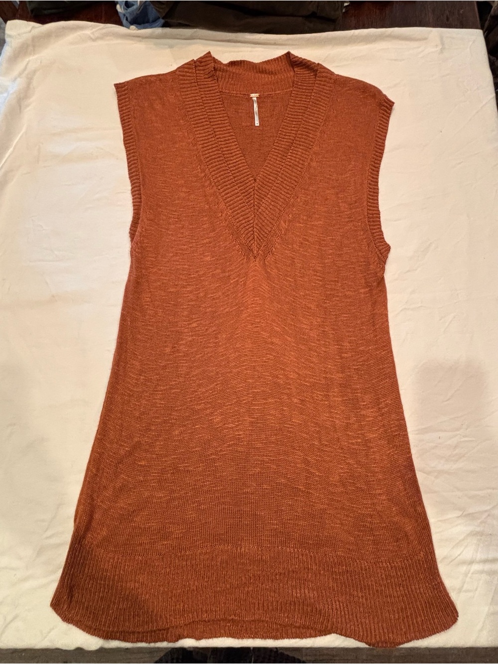 Free People Rust Orange V-Neck Sleeveless Sweater Tunic Size Medium